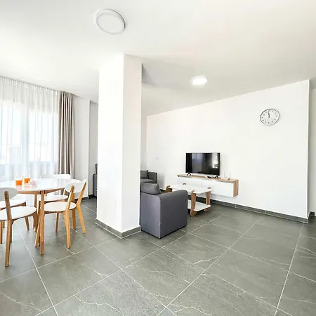 Apartment With Big Terrace 1175 Golem (Tirana)
