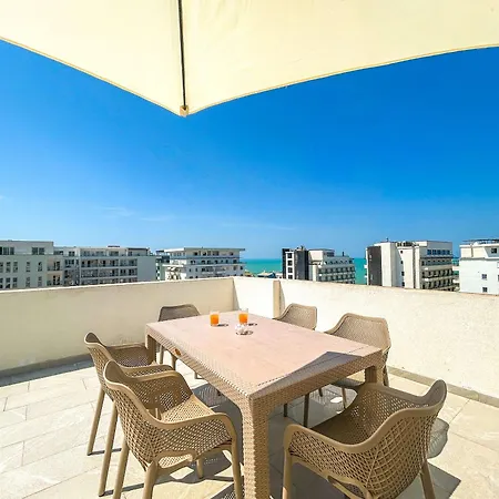 Apartment With Big Terrace 1175