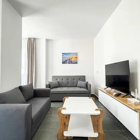 Apartment With Big Terrace 1175